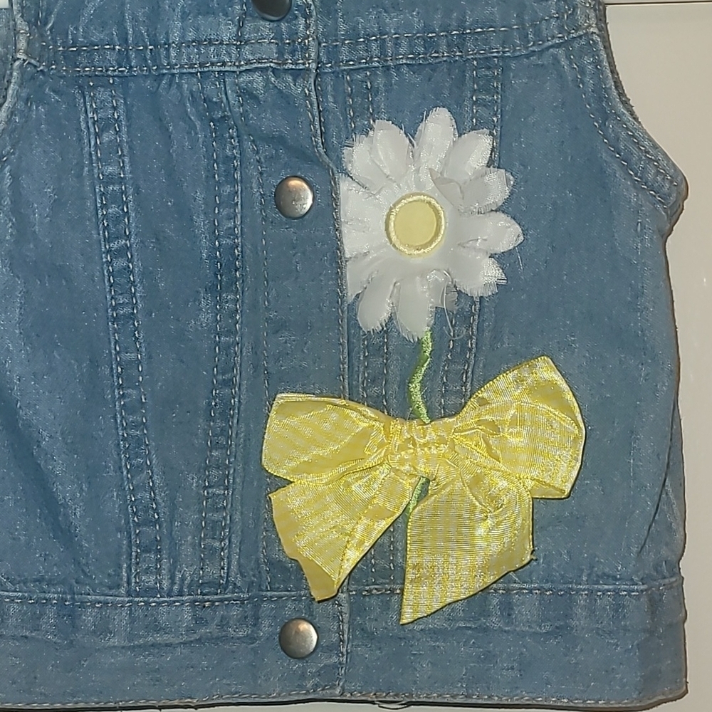 Little Lass Blue Denim Vest Daisy And Yellow Bow Embroidery Snap Buttons LOT-H - Picture 4 of 6